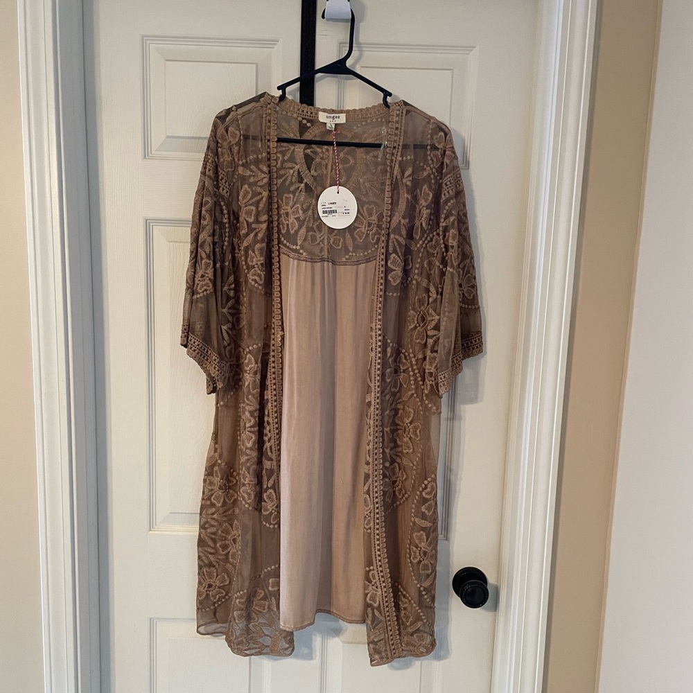 -Women cardigan in beige.